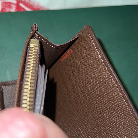 Louis Vuitton Wallet Damier Canvas - Picture 12 of 15